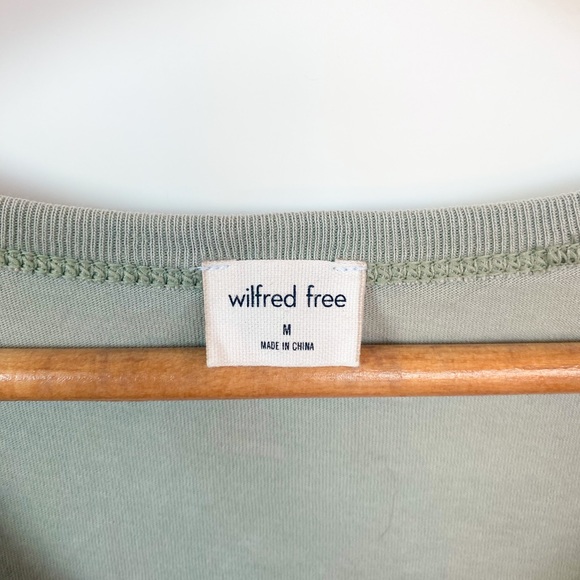 5/$50 🌷🌼🌿 ARITZIA WILFRED FREE Levant T-Shirt Size M - Picture 2 of 4